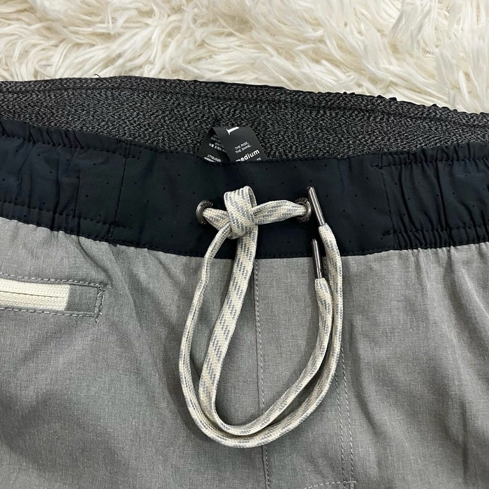 Light Gray Vuori Banks Shorts - Picture 3 of 7